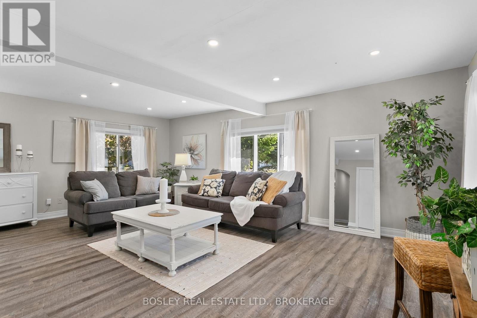 3732 Concord Avenue, Fort Erie, Ontario  L0S 1B0 - Photo 4 - X12343839