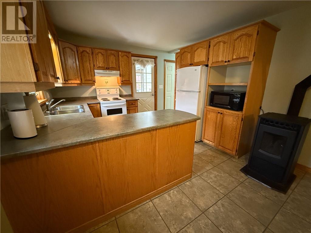 6145 King Street, Manitoulin Island, Ontario  P0P 1S0 - Photo 10 - 2125236