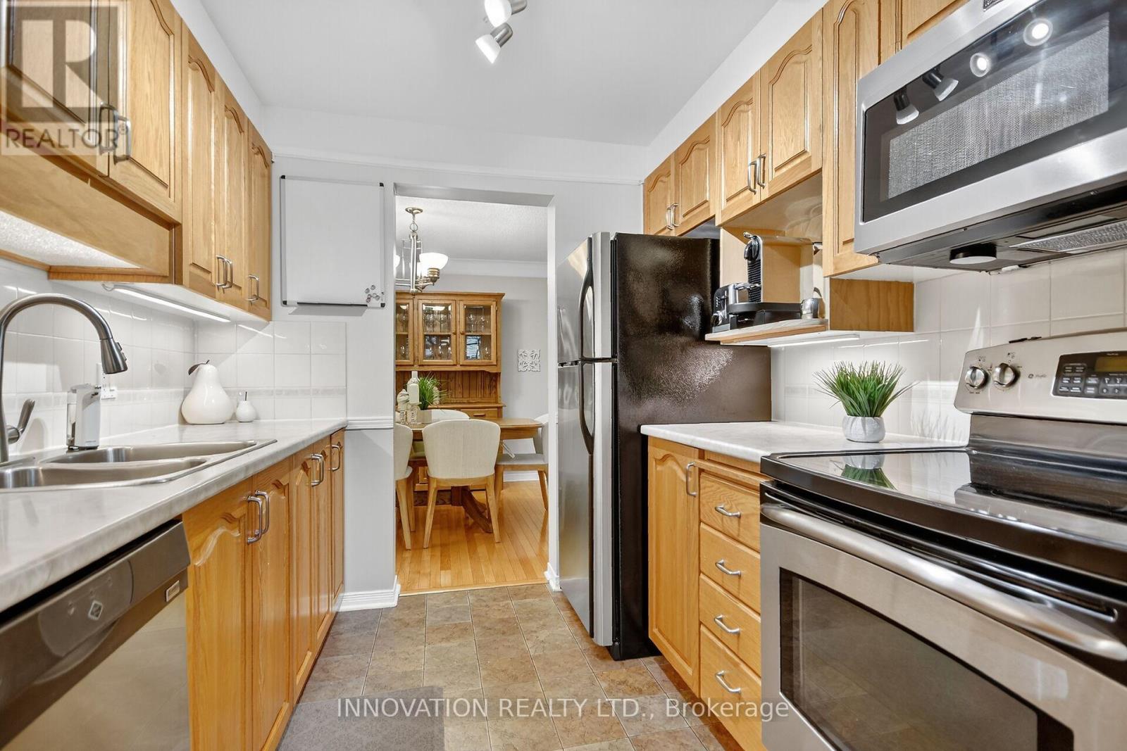 35 - 9 Winterburn Terrace, Ottawa, Ontario  K2G 5W9 - Photo 14 - X12475320