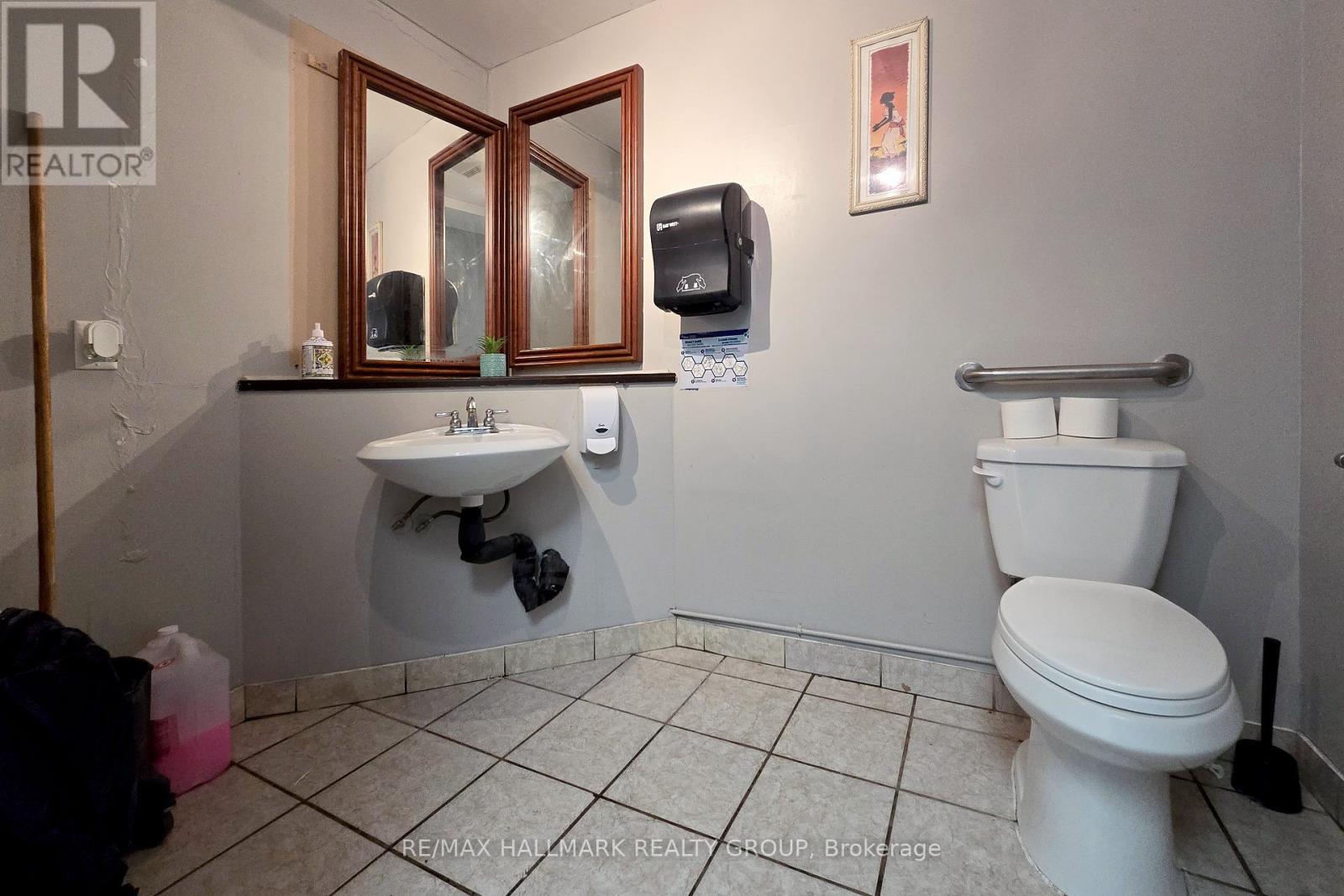 101-103 - 2019 Bank Street, Ottawa, Ontario  K1V 0N1 - Photo 23 - X12425393