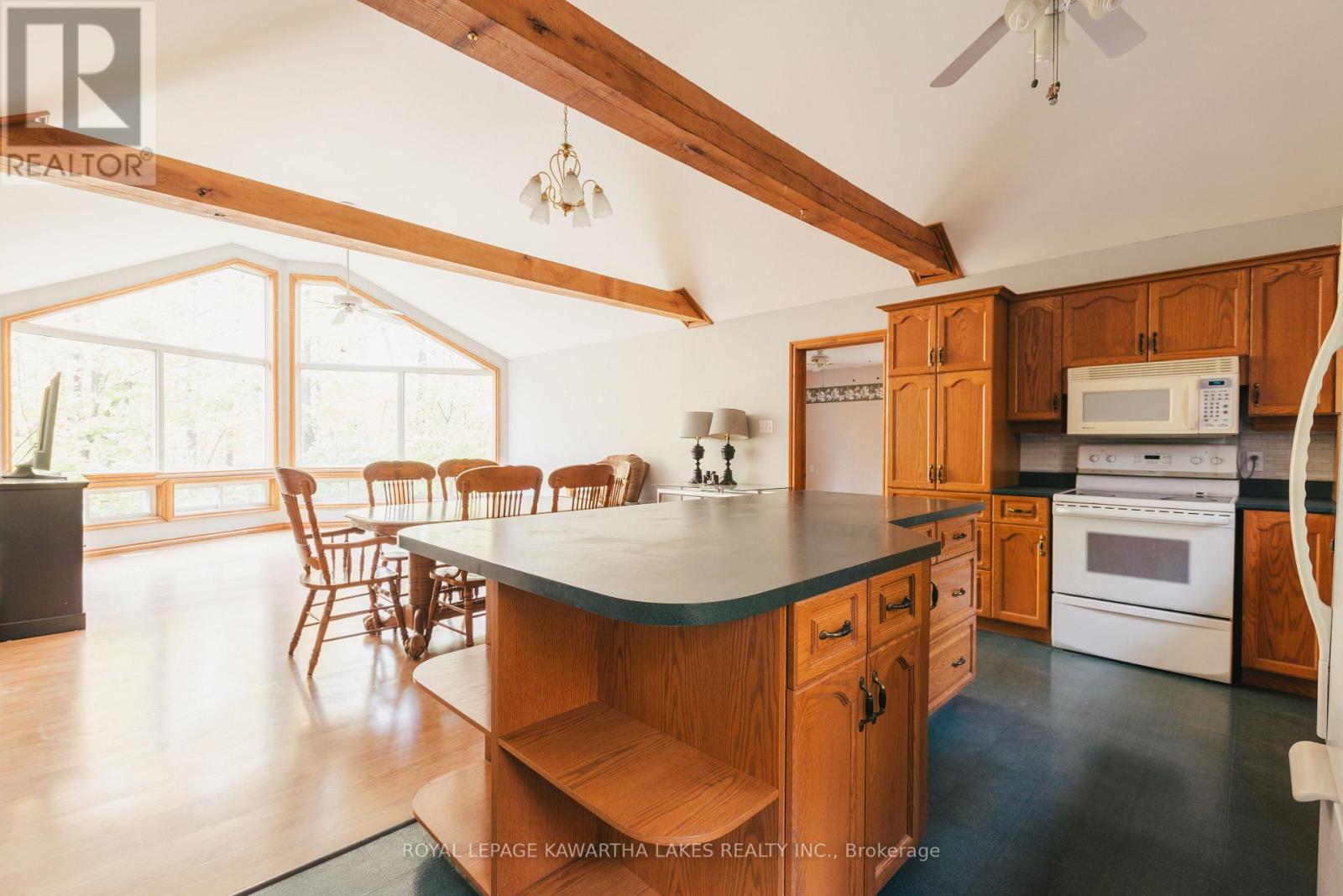 693 Balsam Lake Drive, Kawartha Lakes, Ontario K0M 2B0 - Photo 12 - X12475205