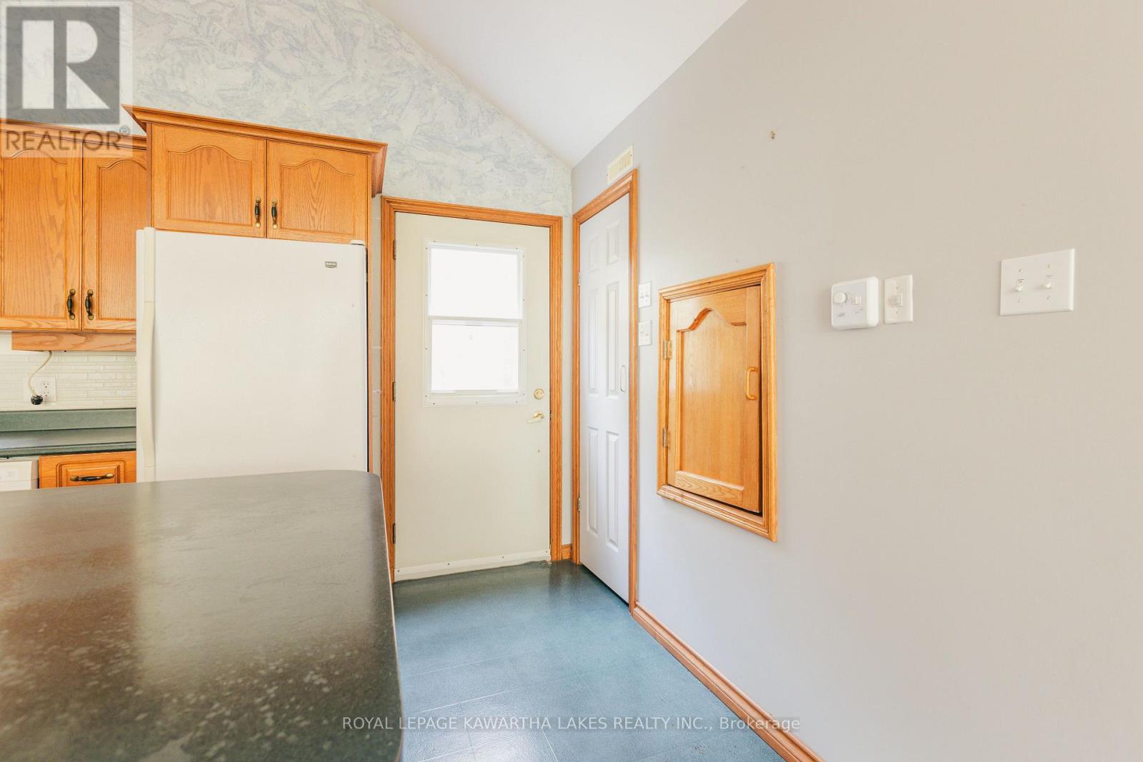 693 Balsam Lake Drive, Kawartha Lakes, Ontario K0M 2B0 - Photo 14 - X12475205