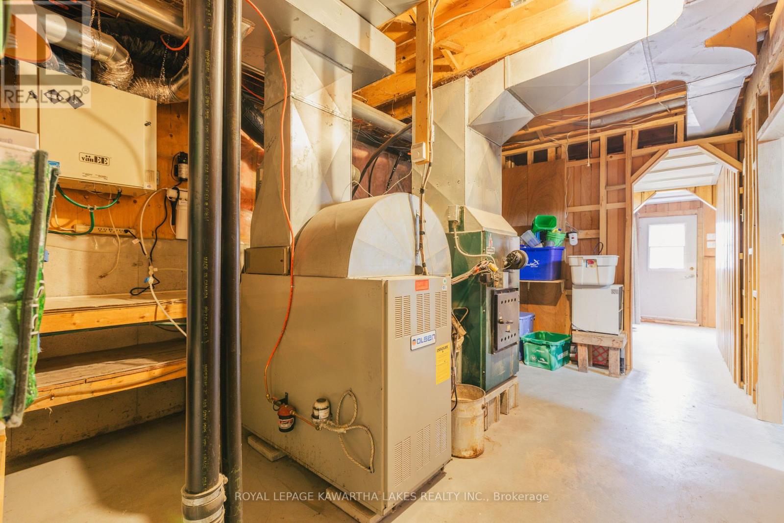 693 Balsam Lake Drive, Kawartha Lakes, Ontario K0M 2B0 - Photo 37 - X12475205