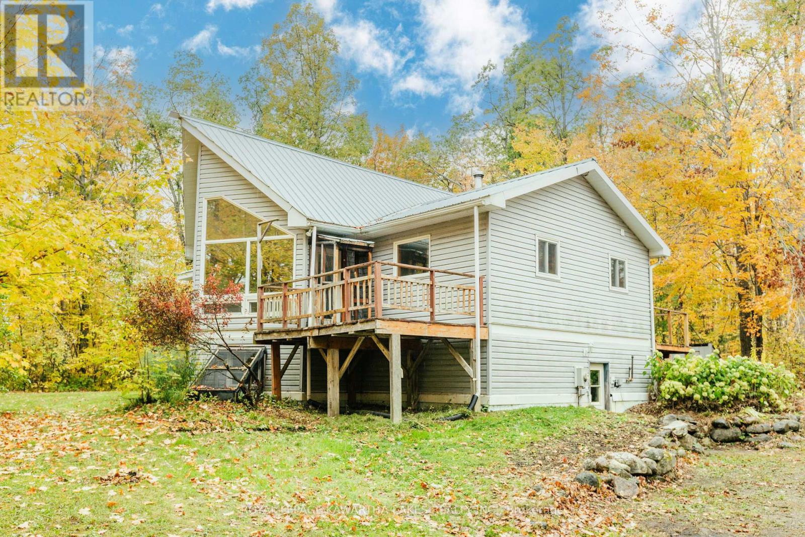 693 Balsam Lake Drive, Kawartha Lakes, Ontario K0M 2B0 - Photo 5 - X12475205