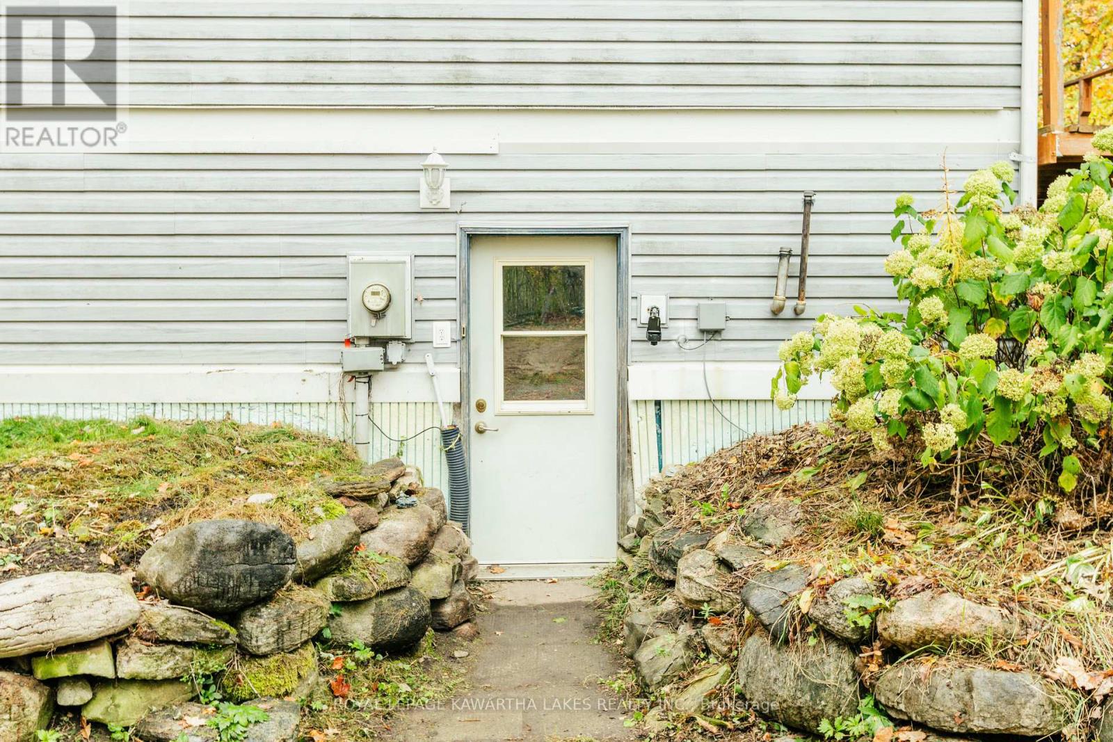 693 Balsam Lake Drive, Kawartha Lakes, Ontario K0M 2B0 - Photo 6 - X12475205