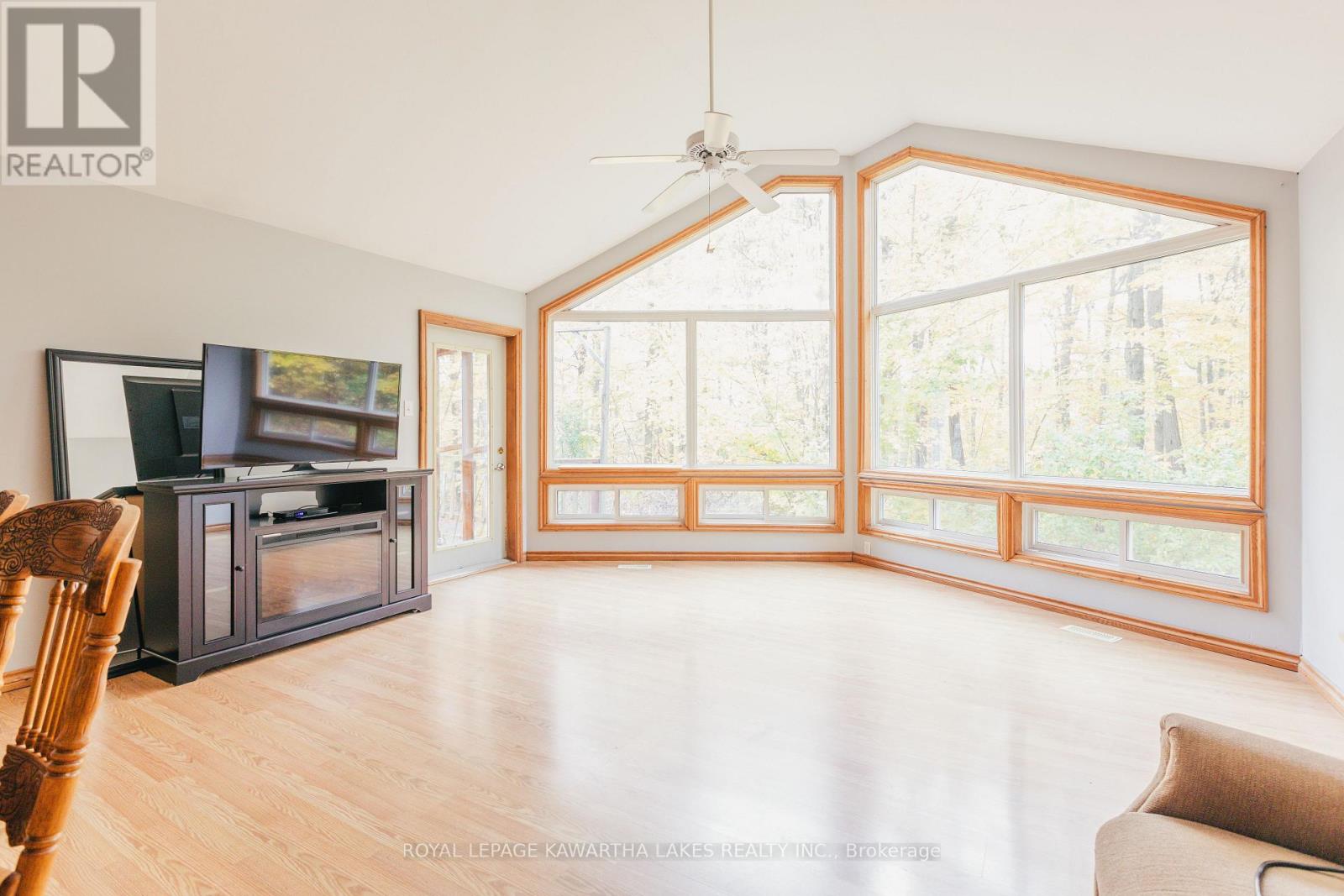 693 Balsam Lake Drive, Kawartha Lakes, Ontario K0M 2B0 - Photo 7 - X12475205