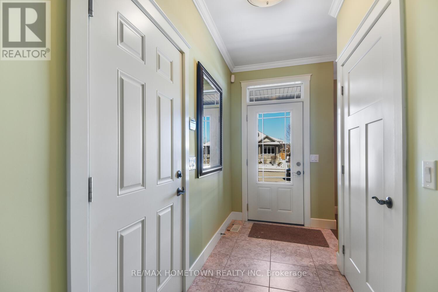 427 Brock Street, Brockville, Ontario  K6V 7H9 - Photo 8 - X12467578