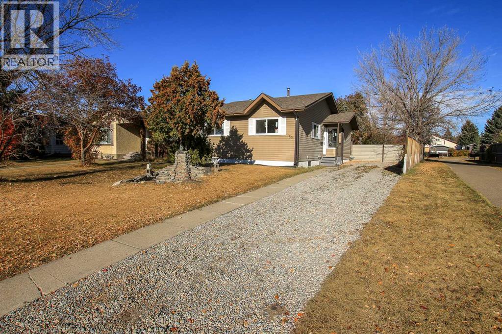 69 Erickson Drive, Red Deer, Alberta  T4R 1X8 - Photo 1 - A2266026