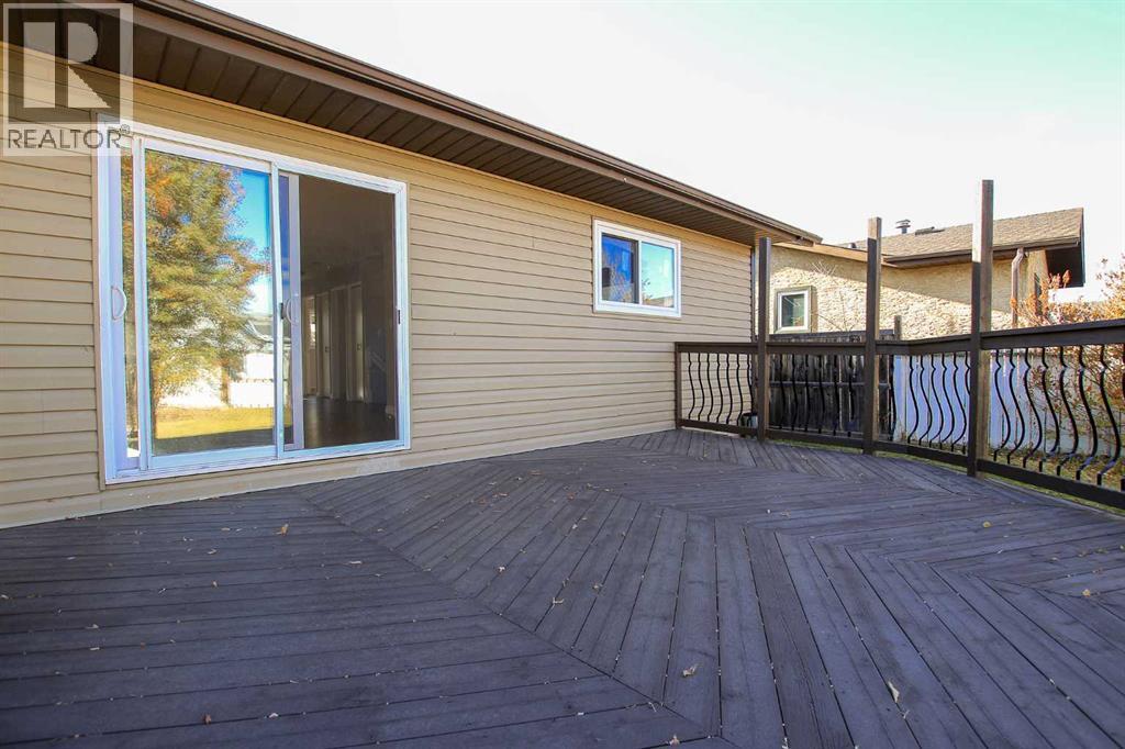 69 Erickson Drive, Red Deer, Alberta  T4R 1X8 - Photo 10 - A2266026