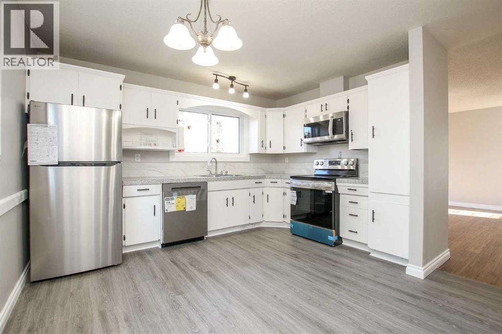 69 Erickson Drive, Red Deer, Alberta  T4R 1X8 - Photo 14 - A2266026