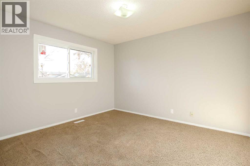 69 Erickson Drive, Red Deer, Alberta  T4R 1X8 - Photo 18 - A2266026