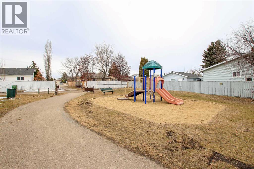 69 Erickson Drive, Red Deer, Alberta  T4R 1X8 - Photo 45 - A2266026