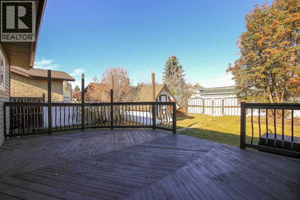 69 Erickson Drive, Red Deer, Alberta  T4R 1X8 - Photo 9 - A2266026