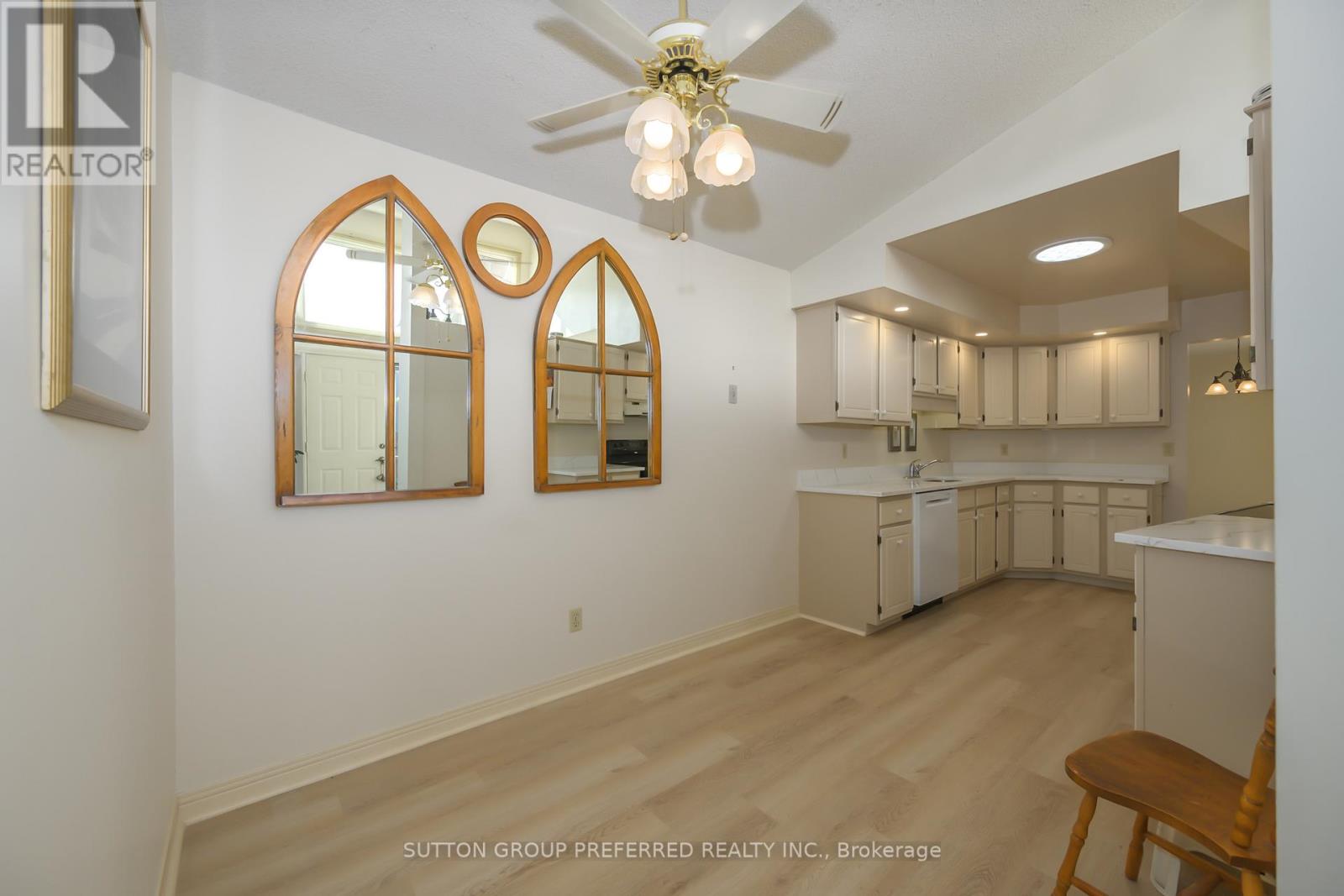 51 - 50 Fiddlers Green Road, London North, Ontario  N6H 4T4 - Photo 11 - X12475223