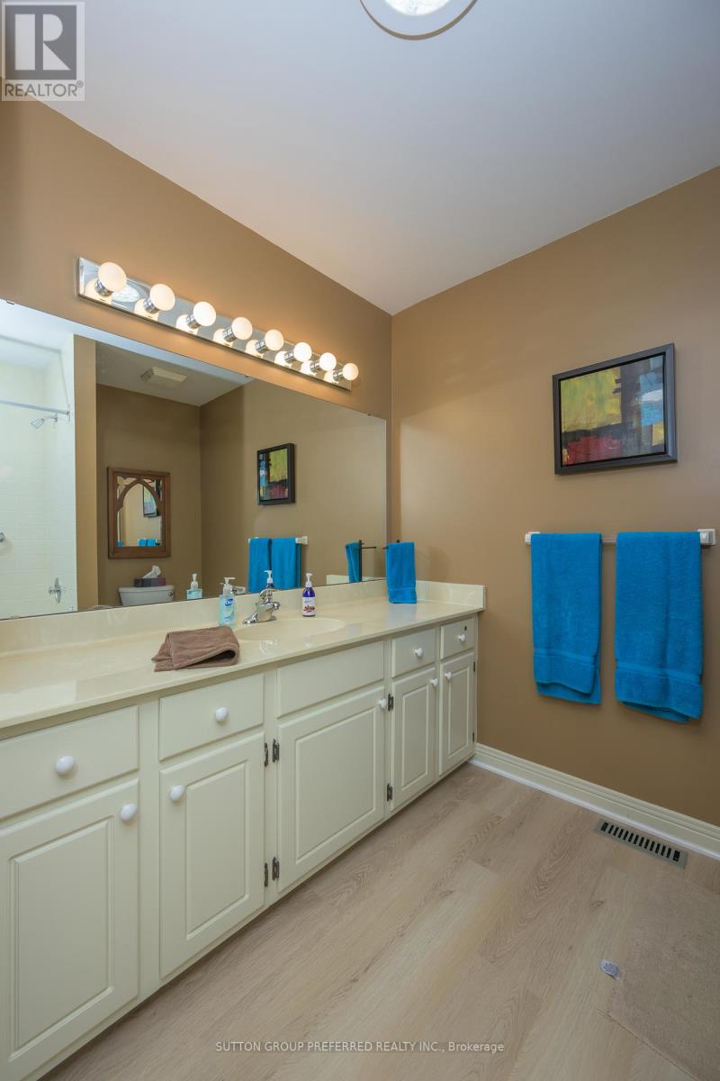51 - 50 Fiddlers Green Road, London North, Ontario  N6H 4T4 - Photo 23 - X12475223