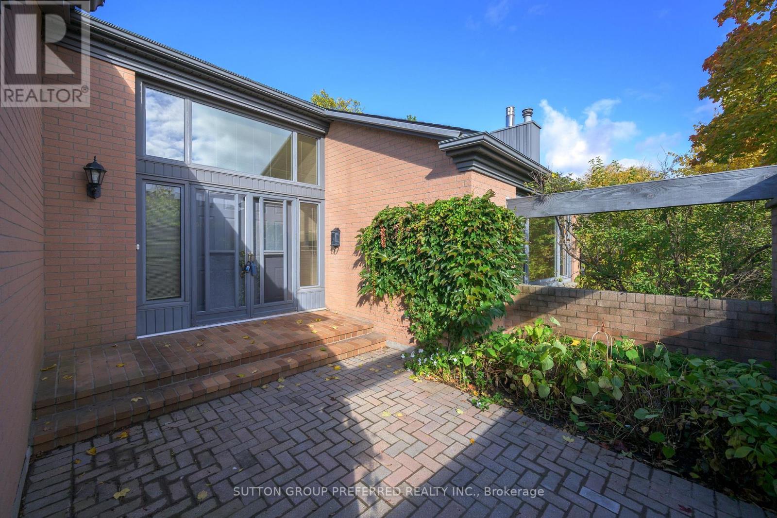 51 - 50 Fiddlers Green Road, London North, Ontario  N6H 4T4 - Photo 5 - X12475223