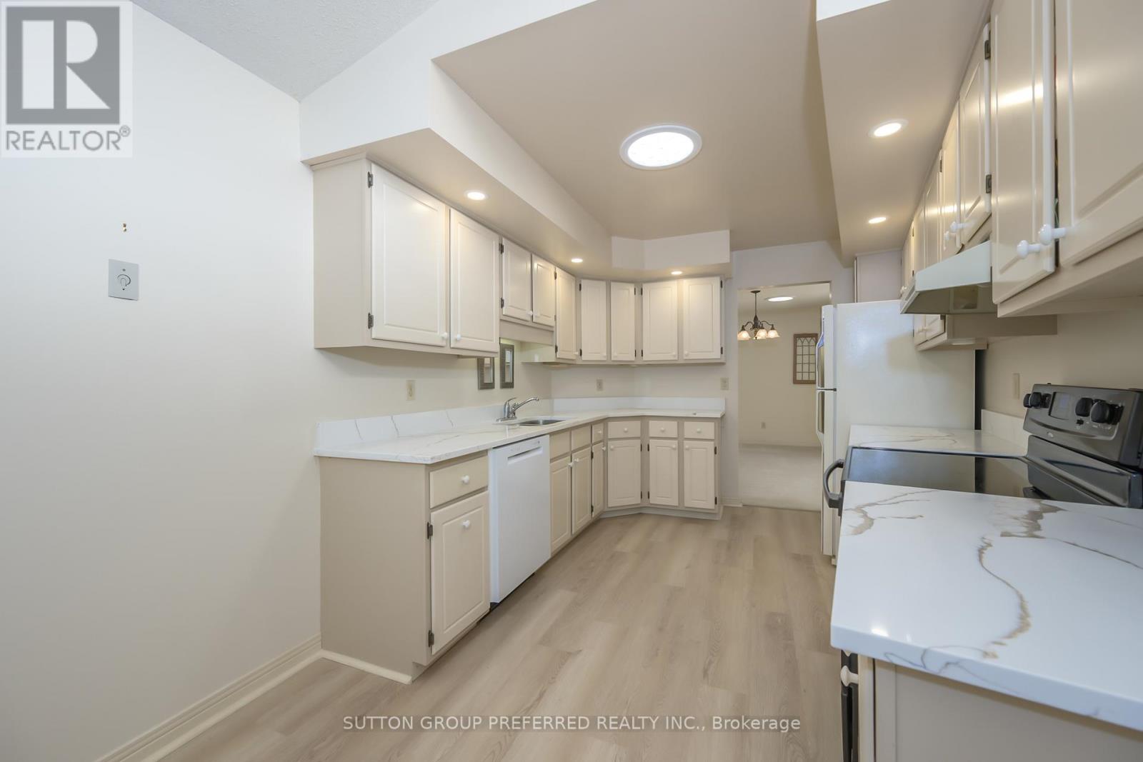 51 - 50 Fiddlers Green Road, London North, Ontario  N6H 4T4 - Photo 8 - X12475223