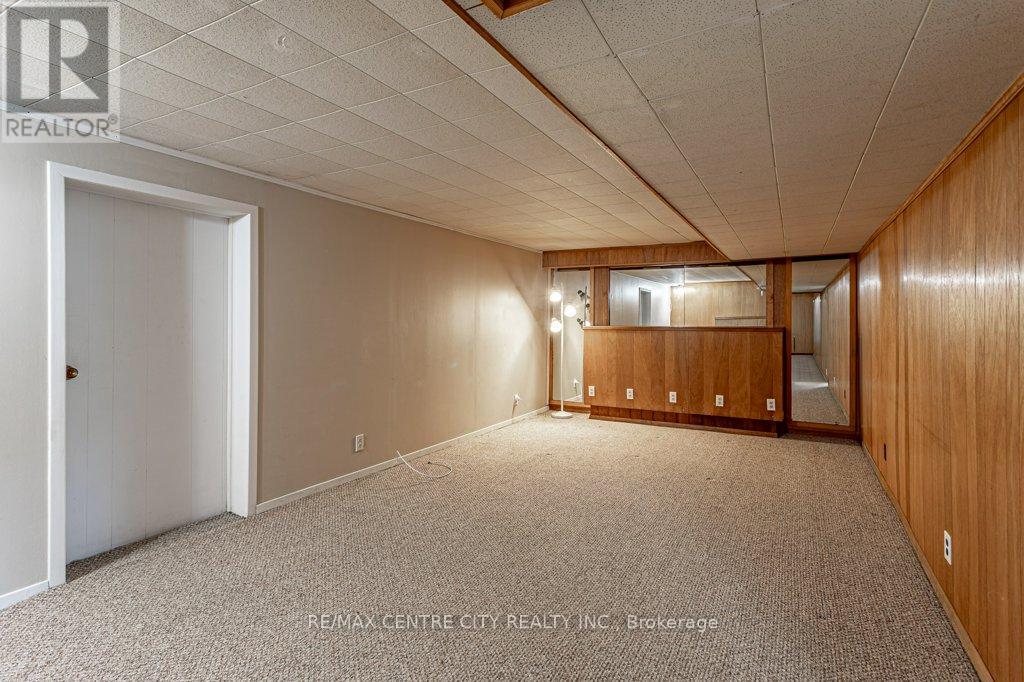 165 Ellsworth Crescent, London East (East O), Ontario  N5W 1J5 - Photo 19 - X12475286