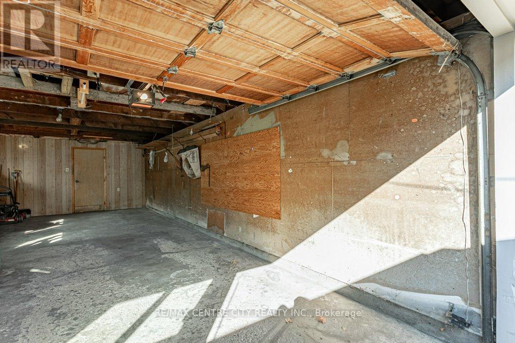 165 Ellsworth Crescent, London East (East O), Ontario  N5W 1J5 - Photo 28 - X12475286