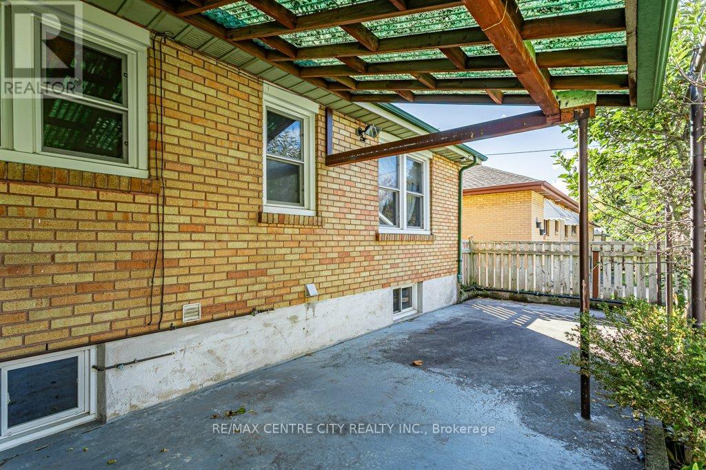 165 Ellsworth Crescent, London East (East O), Ontario  N5W 1J5 - Photo 31 - X12475286