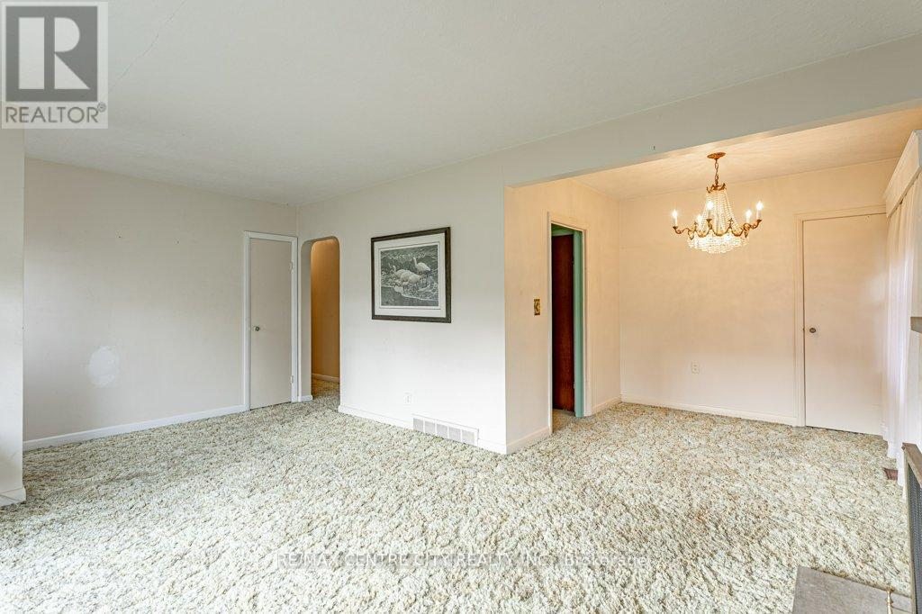 165 Ellsworth Crescent, London East (East O), Ontario  N5W 1J5 - Photo 7 - X12475286