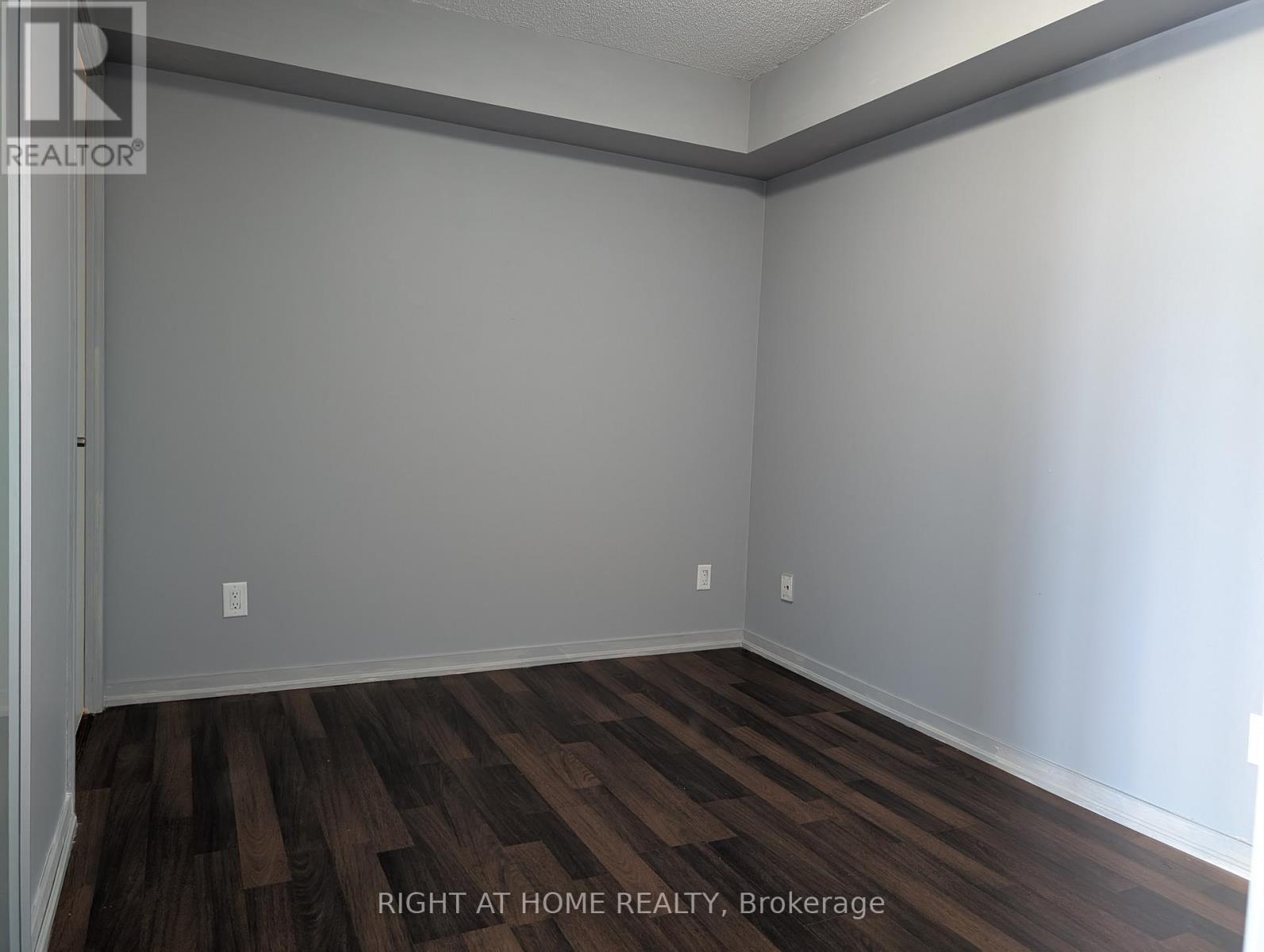 825 - 38 Joe Shuster Way, Toronto, Ontario  M6K 0A5 - Photo 7 - W12475203