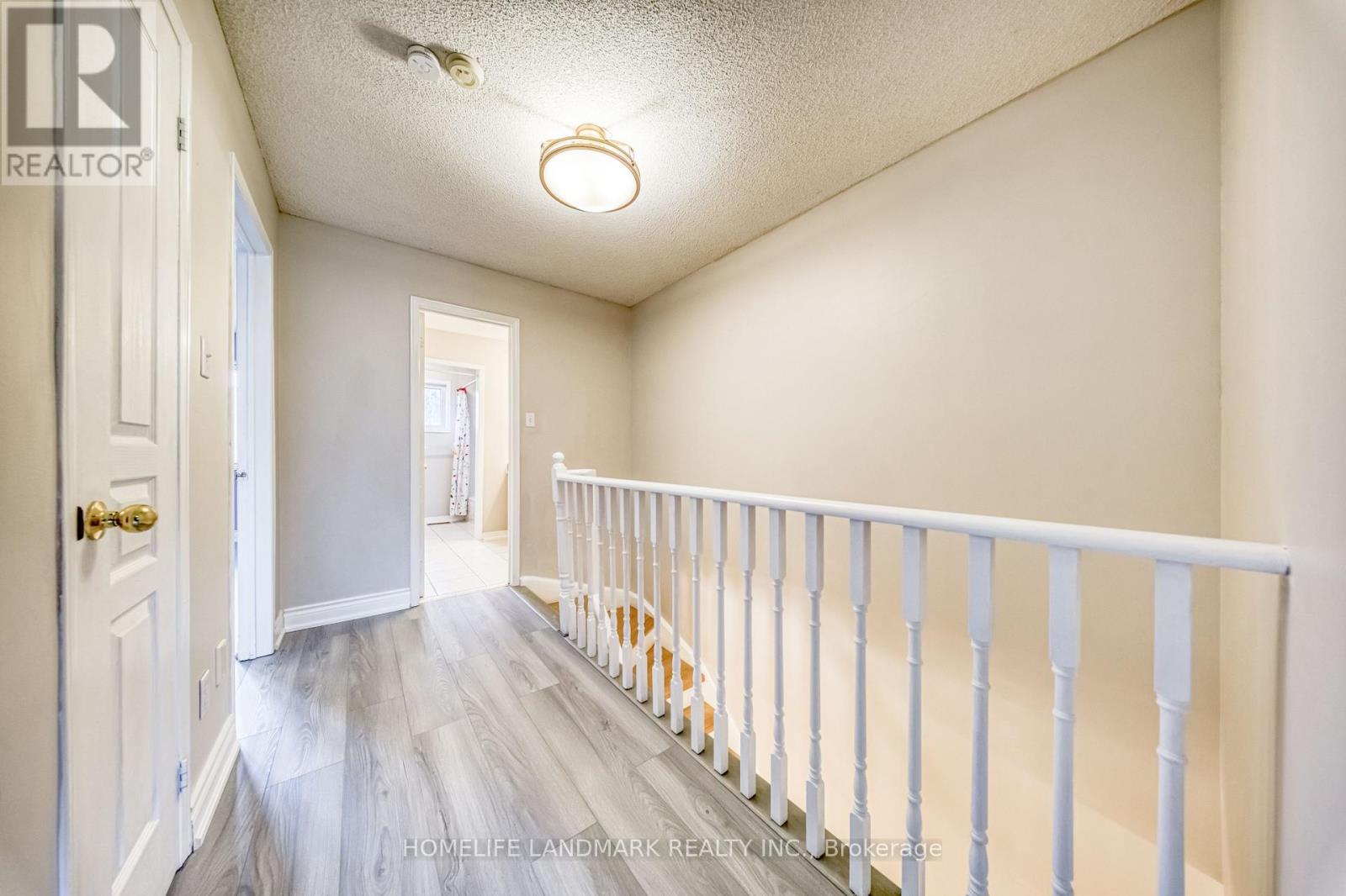 2422 Nichols Drive, Oakville, Ontario  L6H 6T2 - Photo 15 - W12475225