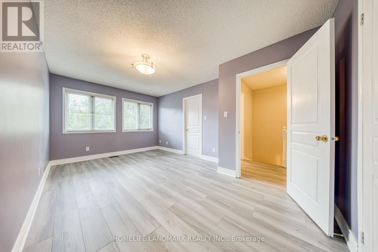 2422 Nichols Drive, Oakville, Ontario  L6H 6T2 - Photo 17 - W12475225
