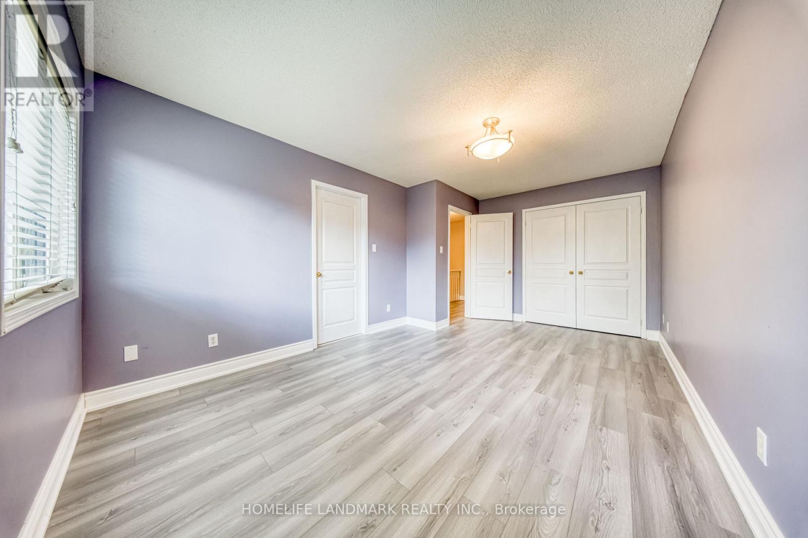 2422 Nichols Drive, Oakville, Ontario  L6H 6T2 - Photo 18 - W12475225