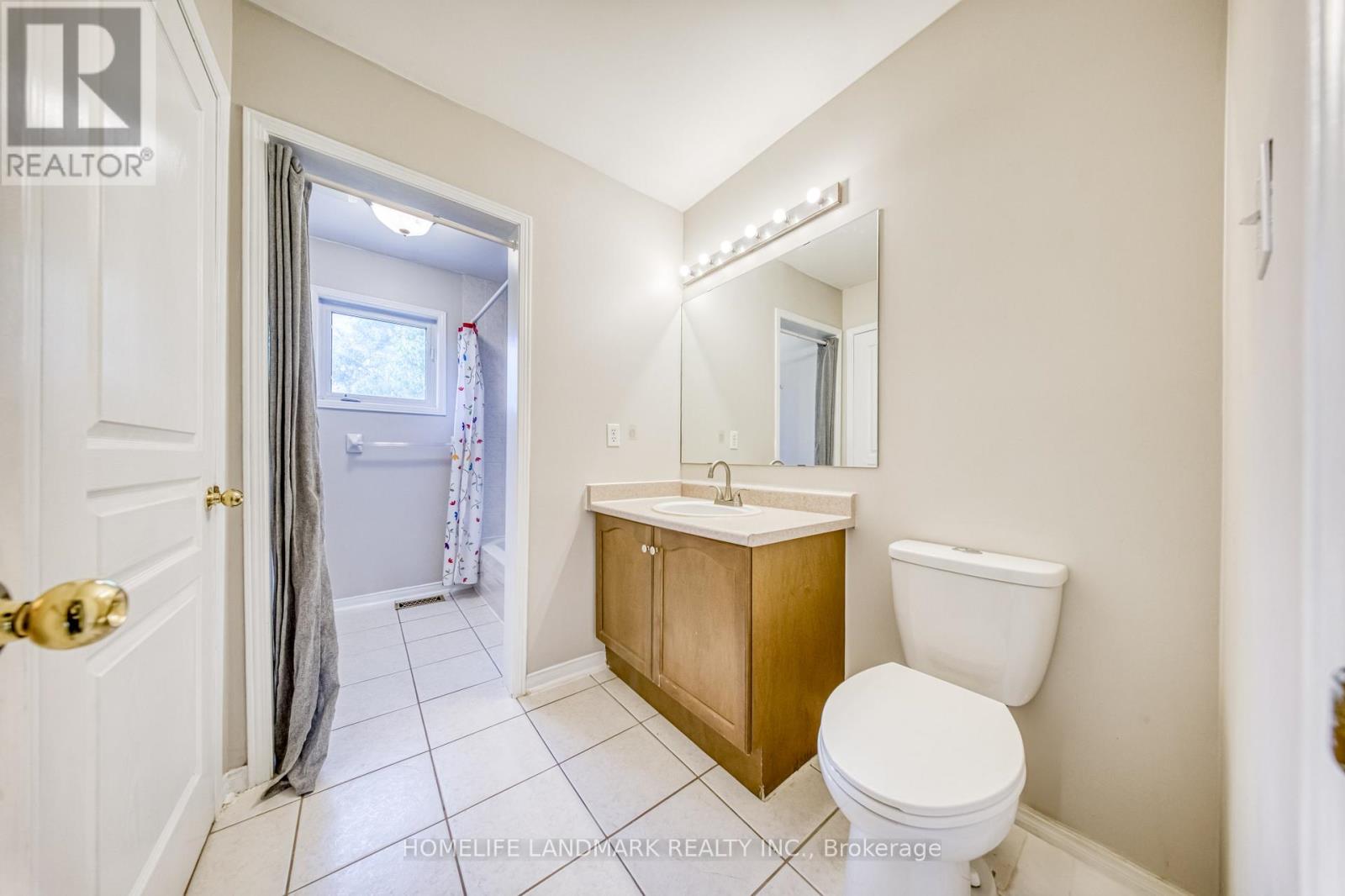 2422 Nichols Drive, Oakville, Ontario  L6H 6T2 - Photo 24 - W12475225