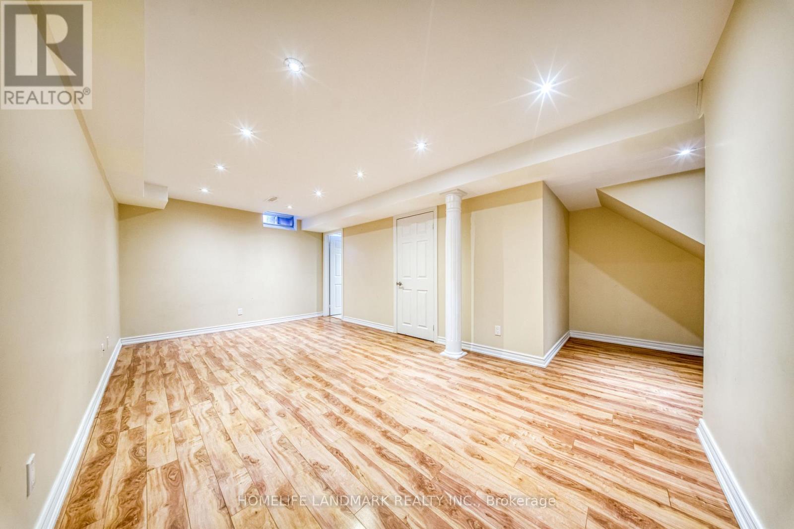 2422 Nichols Drive, Oakville, Ontario  L6H 6T2 - Photo 28 - W12475225