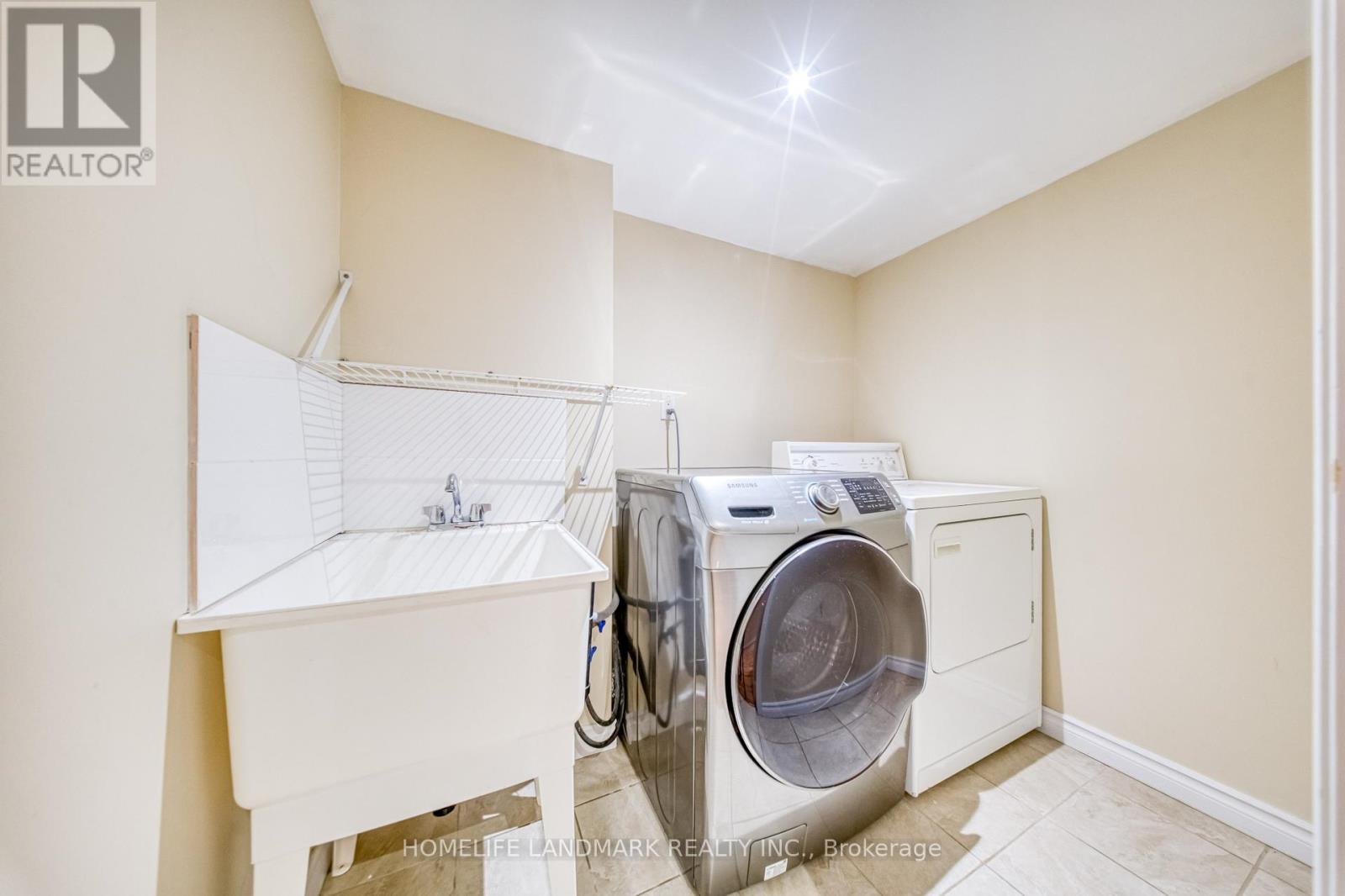2422 Nichols Drive, Oakville, Ontario  L6H 6T2 - Photo 31 - W12475225