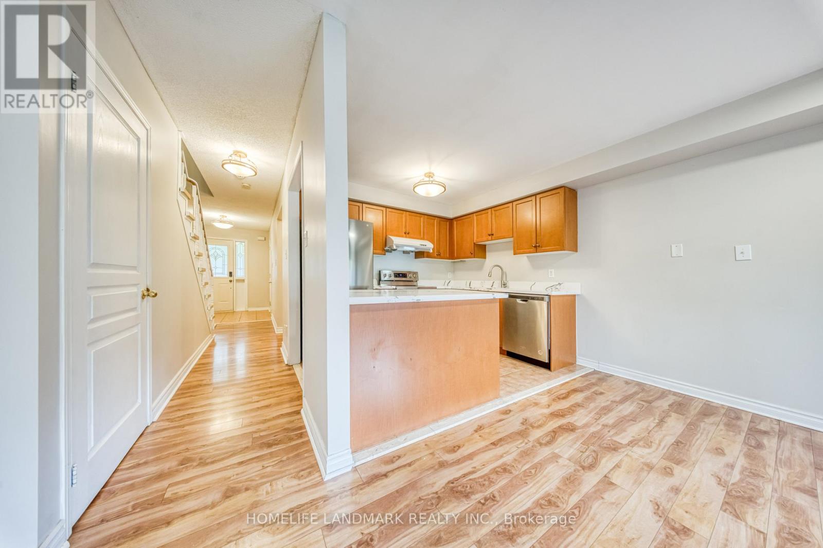 2422 Nichols Drive, Oakville, Ontario  L6H 6T2 - Photo 6 - W12475225