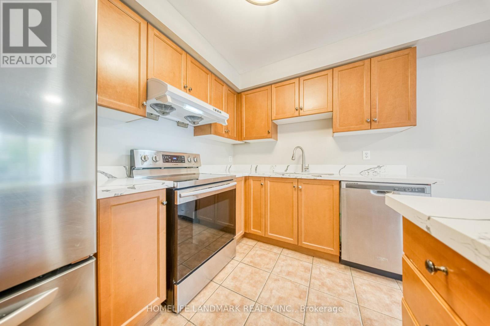 2422 Nichols Drive, Oakville, Ontario  L6H 6T2 - Photo 7 - W12475225