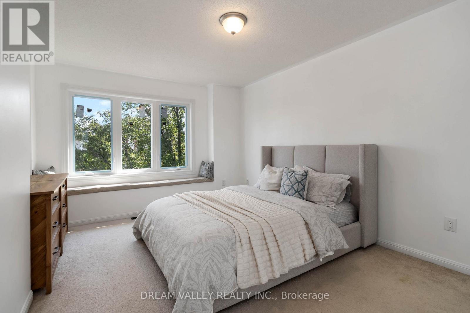1517 Evans Terrace, Milton, Ontario  L9T 5J5 - Photo 12 - W12475226