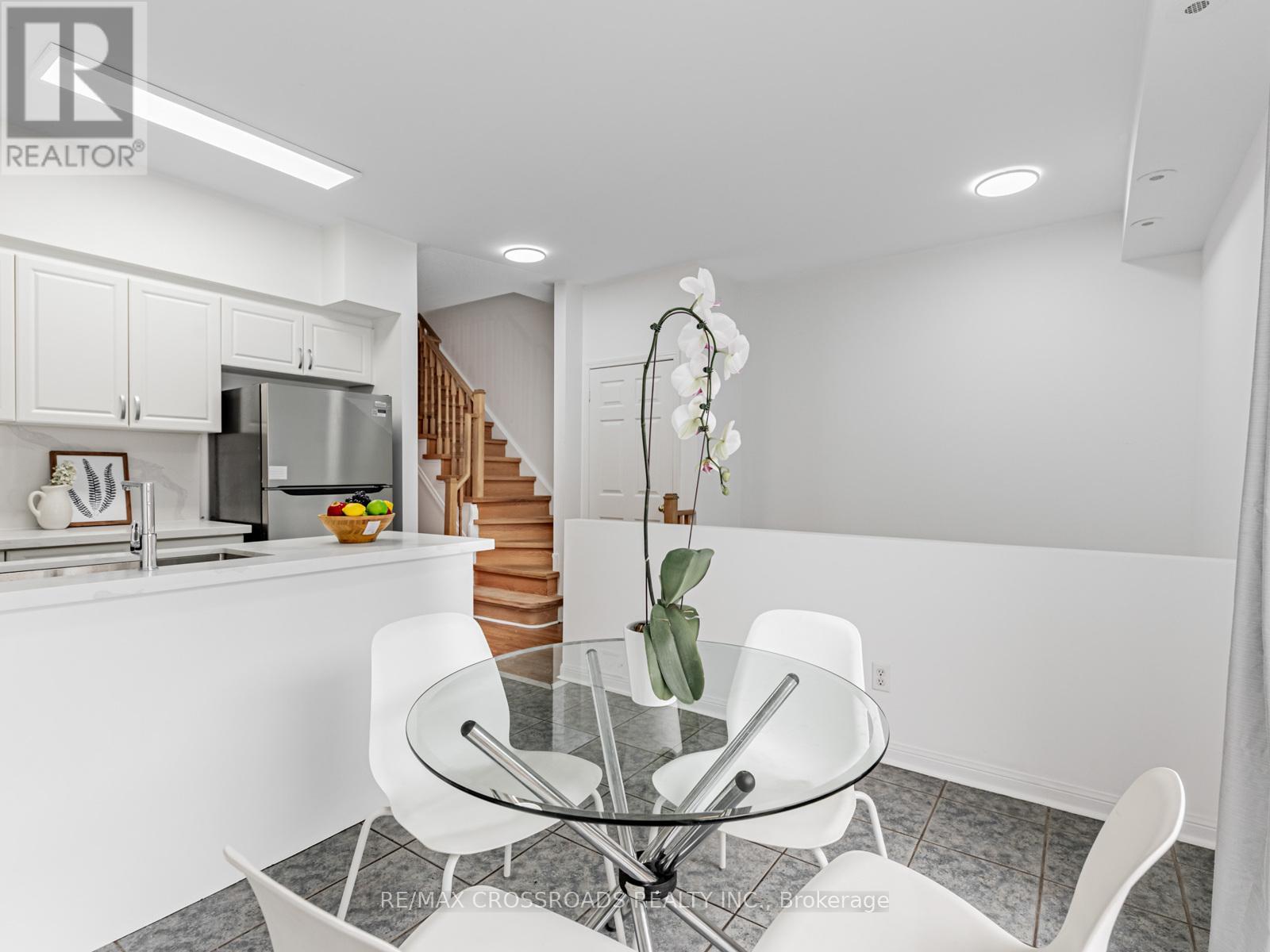 59 - 3051 Finch Avenue, Toronto (Humbermede), Ontario  M9M 0A6 - Photo 13 - W12475233