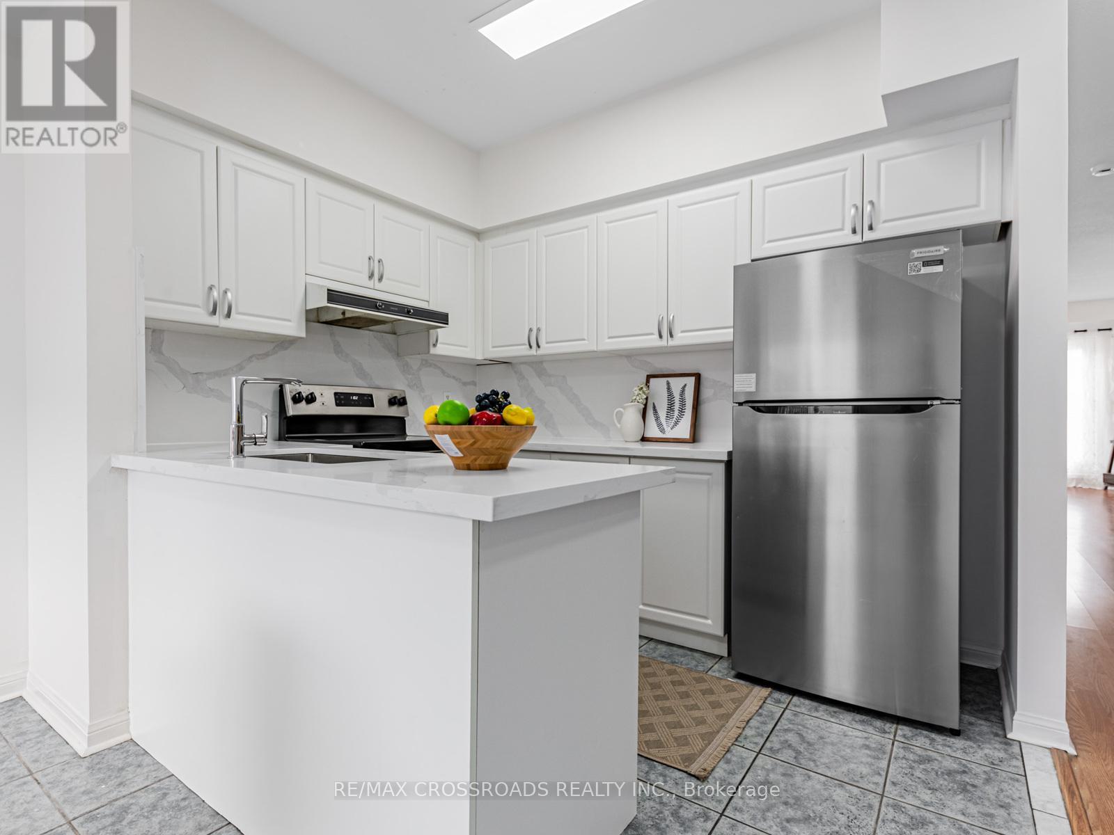 59 - 3051 Finch Avenue, Toronto (Humbermede), Ontario  M9M 0A6 - Photo 14 - W12475233