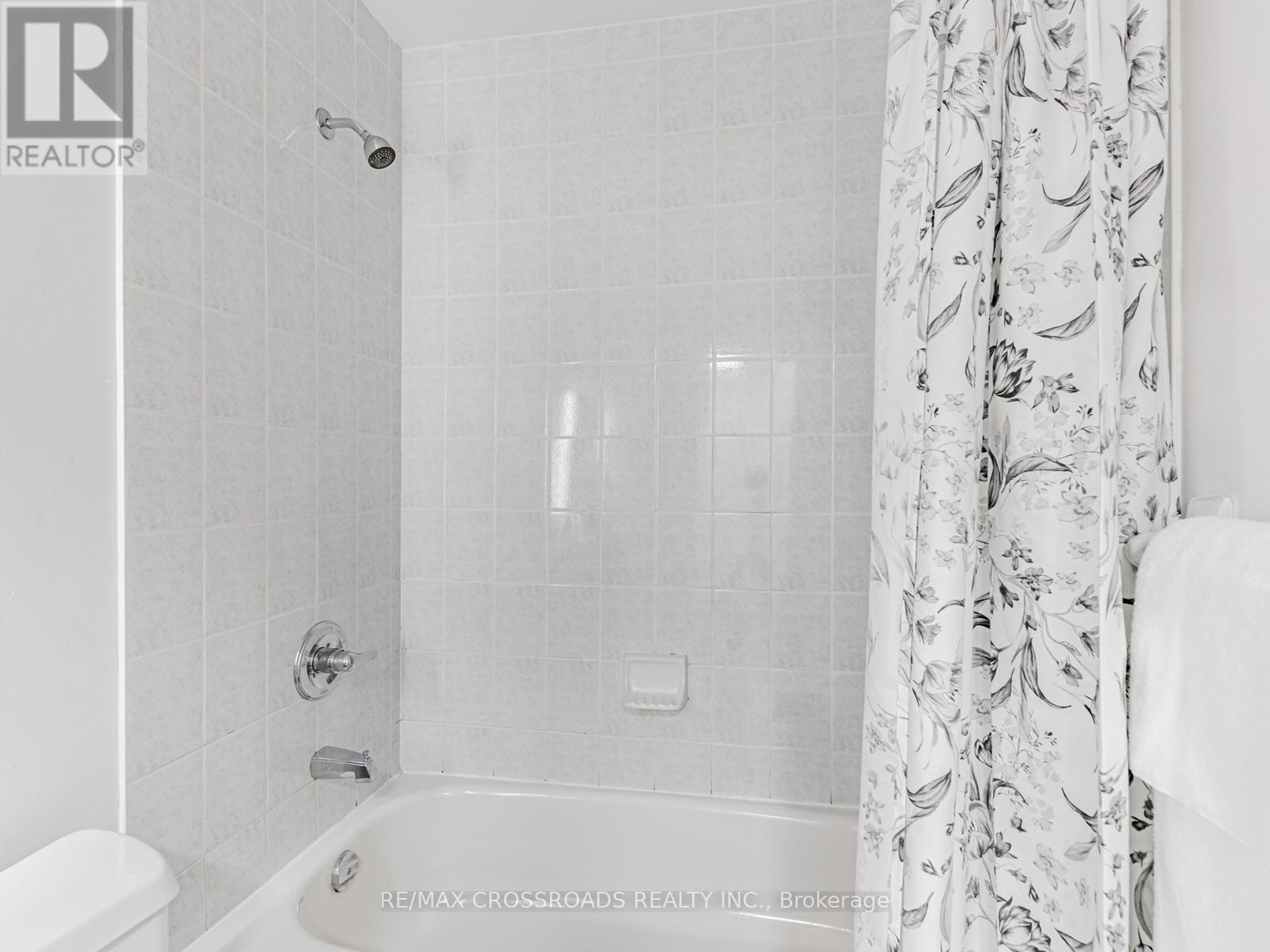 59 - 3051 Finch Avenue, Toronto (Humbermede), Ontario  M9M 0A6 - Photo 25 - W12475233