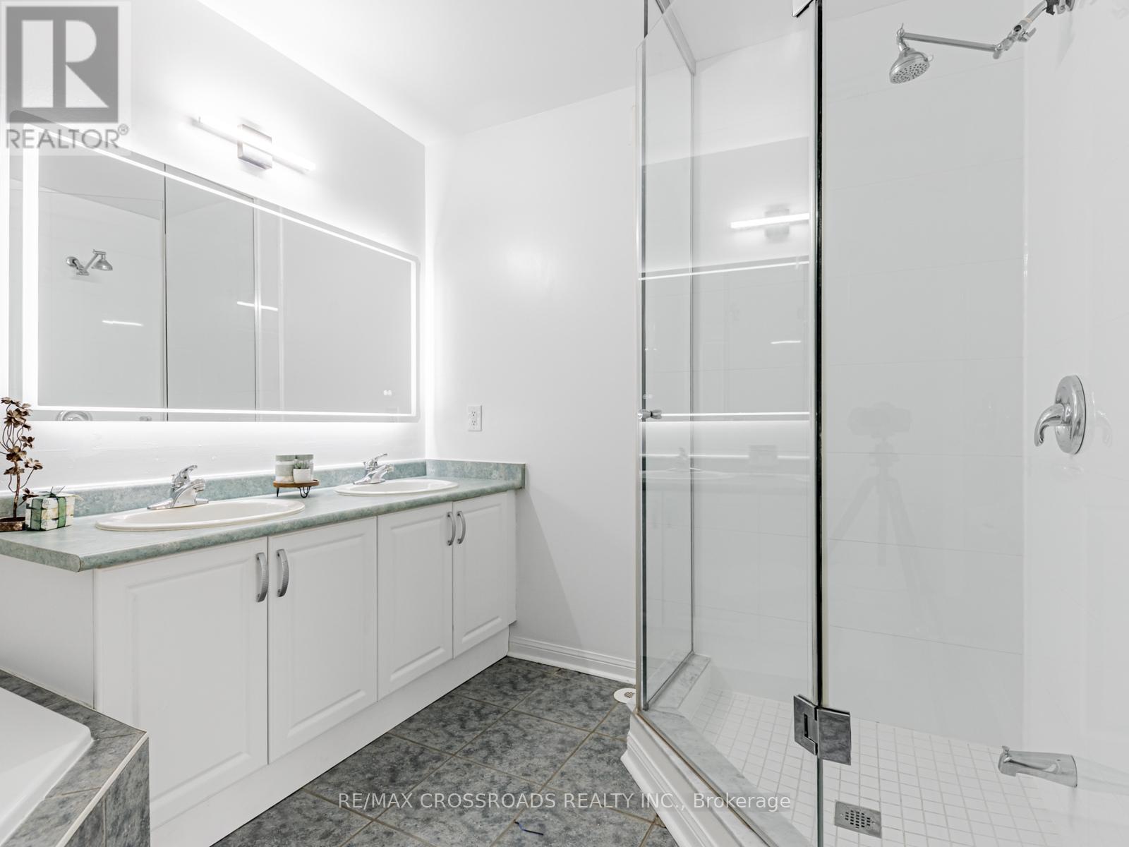 59 - 3051 Finch Avenue, Toronto (Humbermede), Ontario  M9M 0A6 - Photo 29 - W12475233