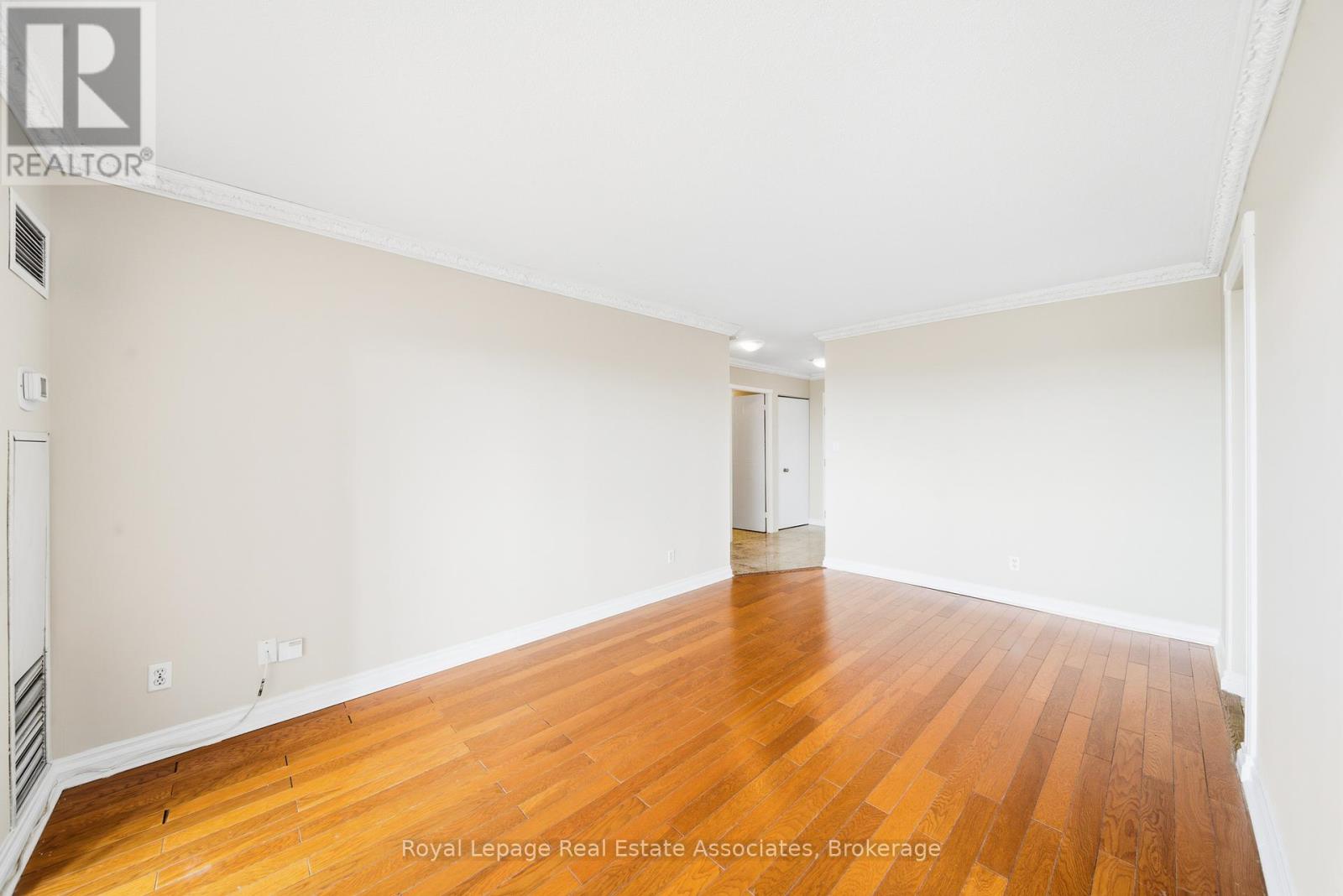 1507 - 135 Hillcrest Avenue, Mississauga, Ontario  L5B 4B1 - Photo 15 - W12475245