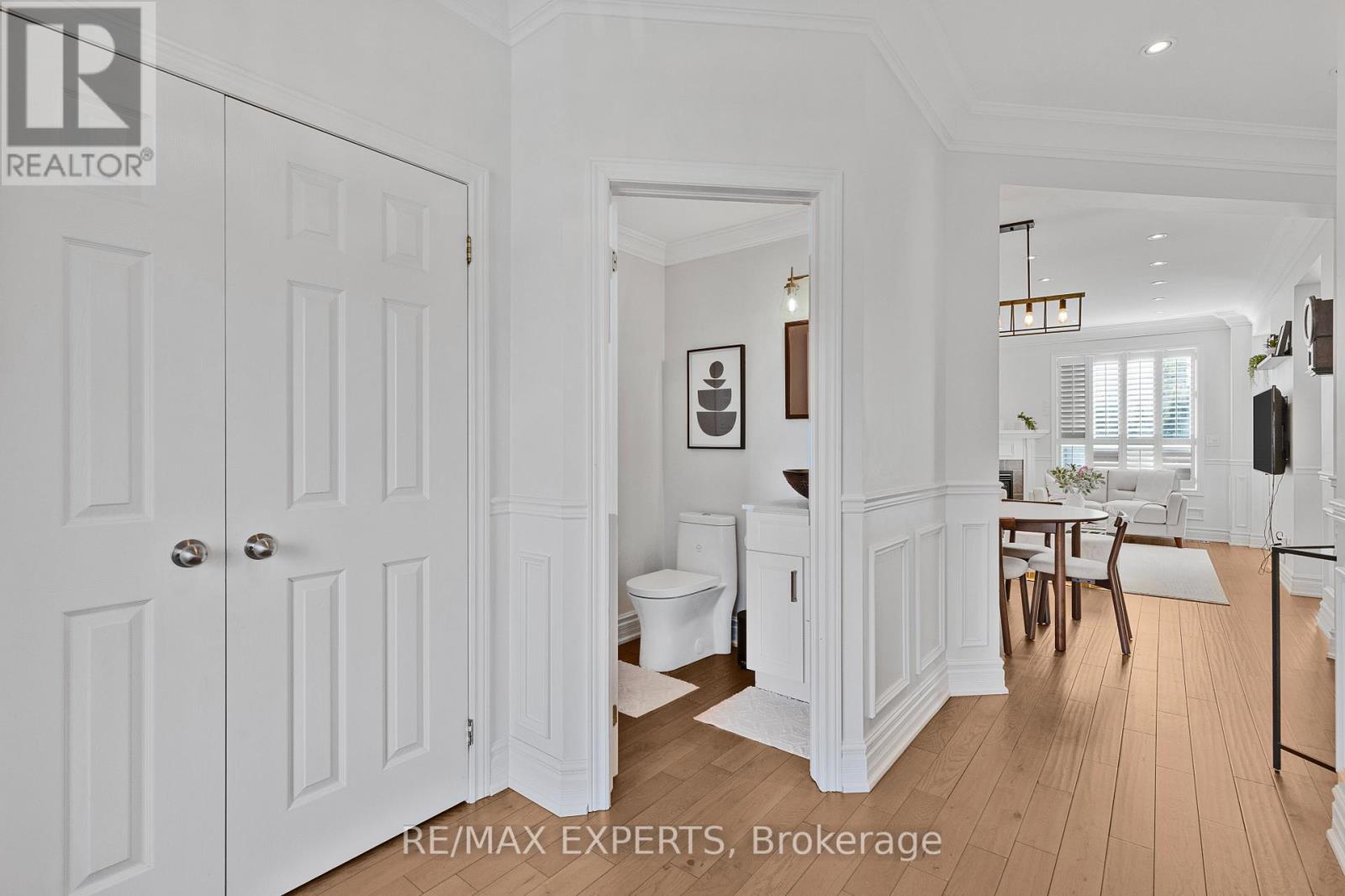 4643 Harbottle Road, Burlington, Ontario  L7M 0E2 - Photo 12 - W12475247