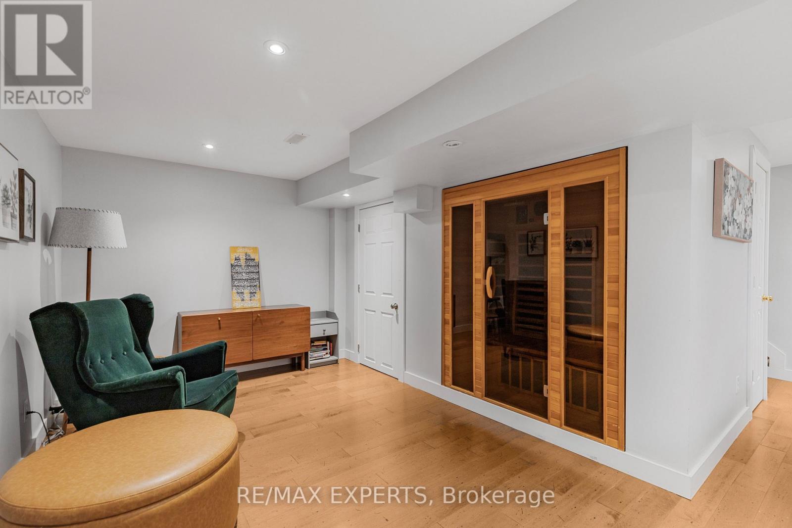 4643 Harbottle Road, Burlington, Ontario  L7M 0E2 - Photo 29 - W12475247