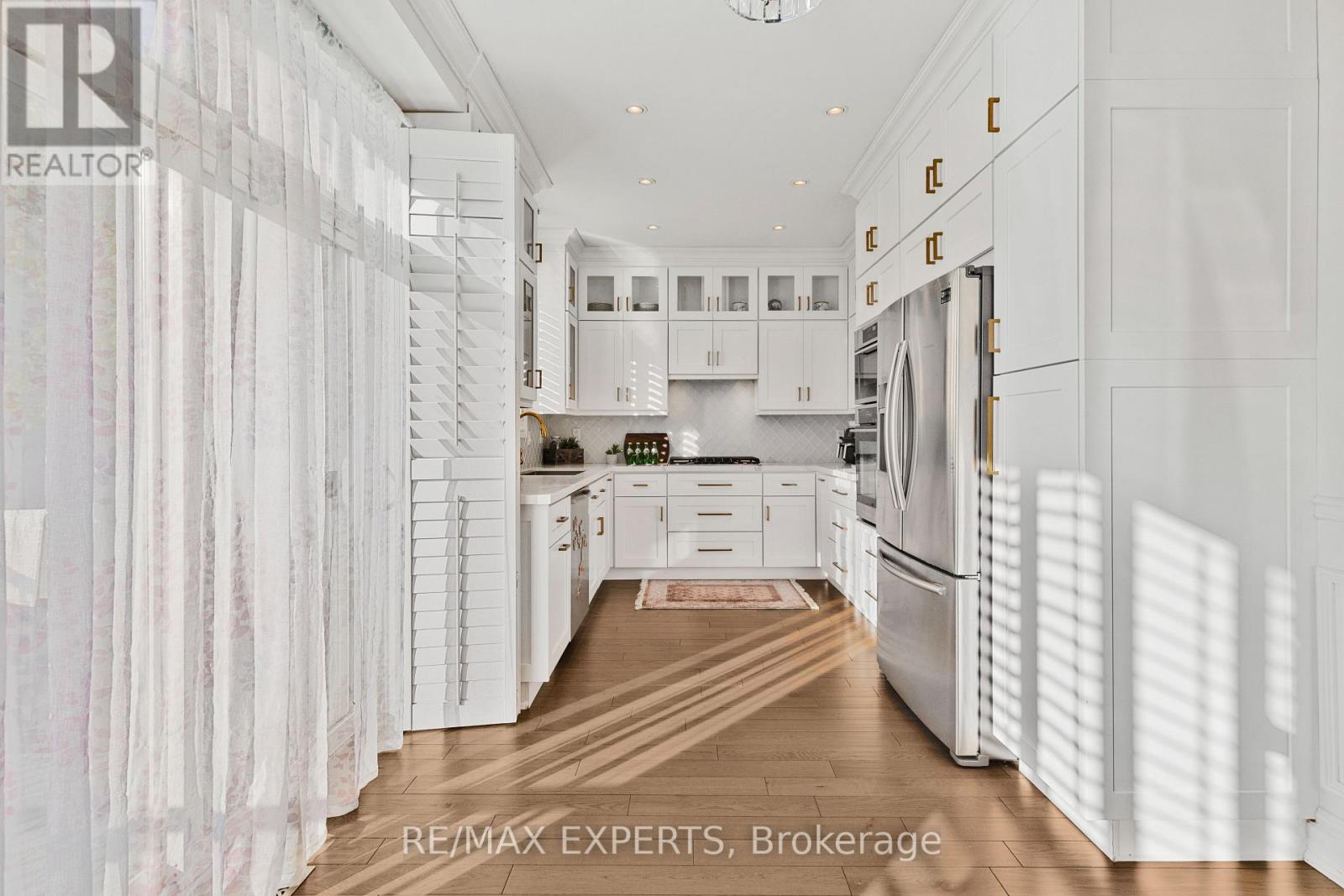 4643 Harbottle Road, Burlington, Ontario  L7M 0E2 - Photo 6 - W12475247