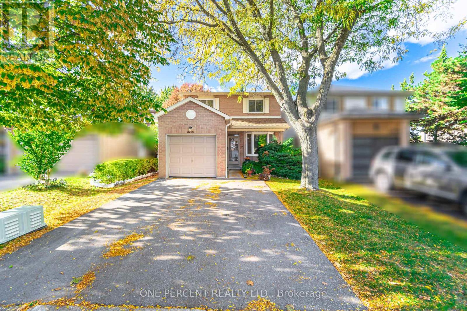 3256 Anderson Crescent, Mississauga, Ontario  L5N 2Y5 - Photo 2 - W12475248