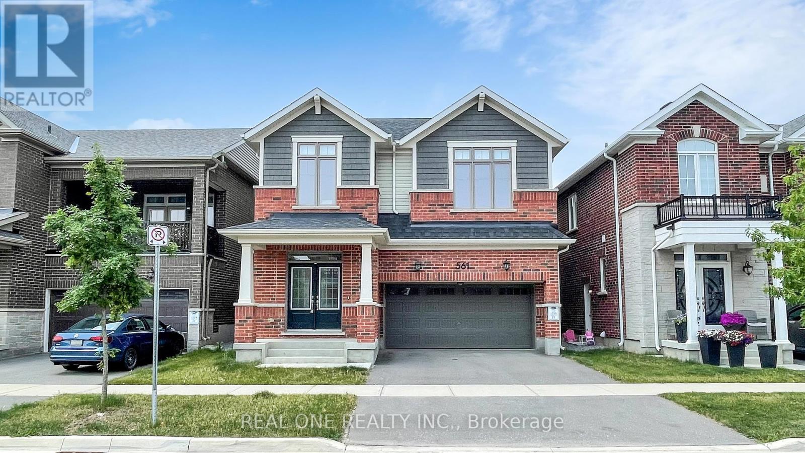 561 Kennedy Circle W, Milton, Ontario  L9E 1P9 - Photo 2 - W12475249