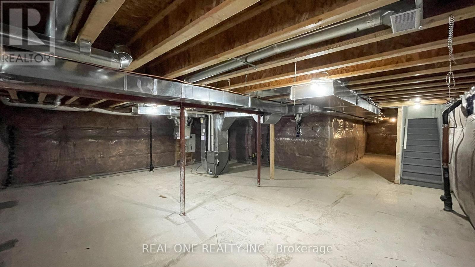 561 Kennedy Circle W, Milton, Ontario  L9E 1P9 - Photo 25 - W12475249