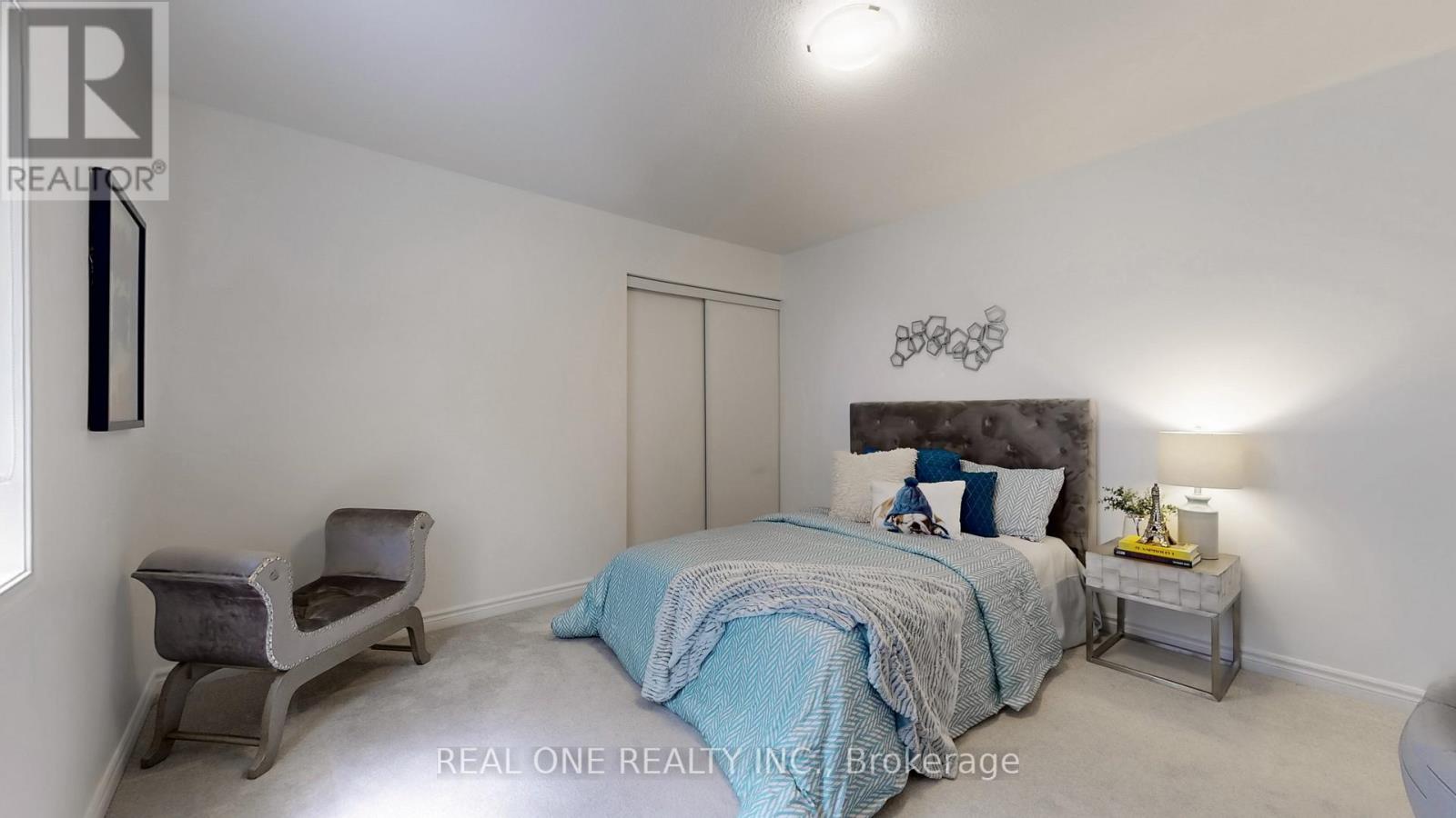 561 Kennedy Circle, Milton, Ontario  L9E 1P9 - Photo 26 - W12475253