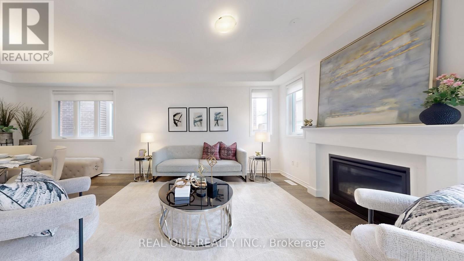 561 Kennedy Circle, Milton, Ontario  L9E 1P9 - Photo 6 - W12475253