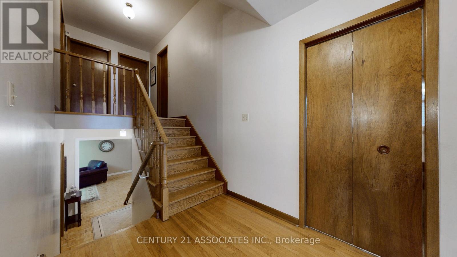 1217 Alexandra Avenue, Mississauga, Ontario  L5E 2A4 - Photo 17 - W12475265