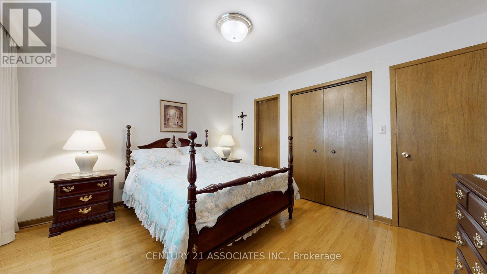 1217 Alexandra Avenue, Mississauga, Ontario  L5E 2A4 - Photo 19 - W12475265